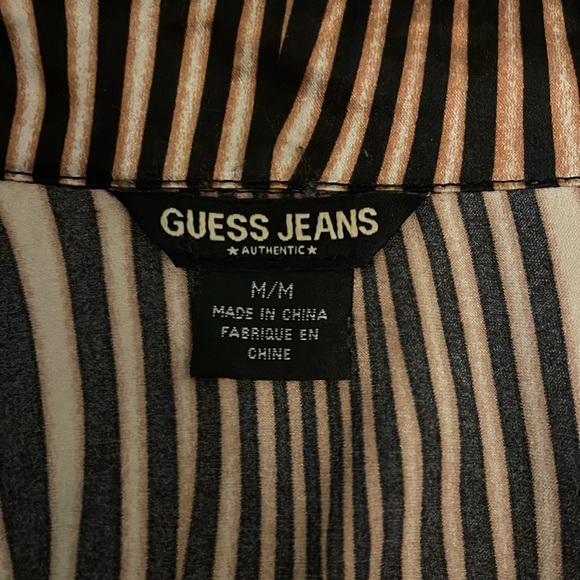 Guess animal print vneck blouse with studded buttons - Picture 2 of 5